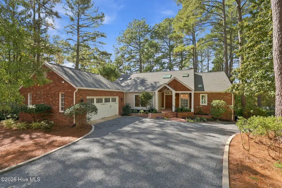 315 Lake Forest Drive SW, Pinehurst, NC 28374 — 4-bedroom waterfront home in Pinemere, Pinehurst, NC, photo 1 of 70: 1-web-or-mls-IMG_2065