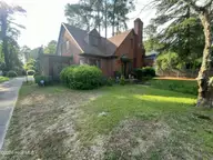 906 Carey Road, Kinston, NC 28501 — 4-bedroom home, Kinston, NC, photo 6 of 25: IMG_4784