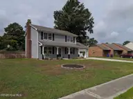 133 Silver Leaf Drive, Jacksonville, NC 28546 — 3-bedroom home in Brynn Marr, Jacksonville, NC, photo 3 of 24