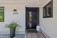 6658 Trolley Lane, Wilmington, NC 28403 — 3-bedroom home in Maccumber Terrace, Wilmington, NC, photo 4 of 39: 4_front entryway