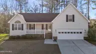 136 Leonard Drive, New Bern, NC 28560 — 4-bedroom home in The Oaks, New Bern, NC, photo 1 of 51