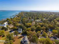 428 Holly Street, Emerald Isle, NC 28594 — 4-bedroom waterfront home in Ocean Forest, Emerald Isle, NC, photo 8 of 45: 59-web-or-mls-chadwick-visuals-428-holly