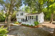 134 Channel Haven Drive S, Wilmington, NC 28409 — 3-bedroom waterfront home in Channel Haven, Wilmington, NC, photo 5 of 37