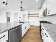 321 Yawl Street, Elizabeth City, NC 27909 — 5-bedroom home in Tooley Harbor, Elizabeth City, NC, photo 18 of 29: Kitchen