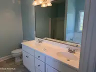 428 Salisbury Court, Winterville, NC 28590 — 3-bedroom home in Main Street Village, Winterville, NC, photo 14 of 22: Master bath