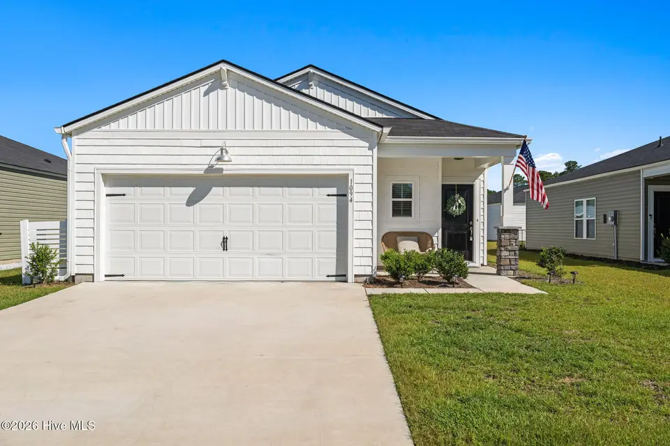 1094 Pink Snapper Place NW, Sunset Beach, NC 28468 — 3-bedroom home in Sunfish Cove, Sunset Beach, NC, photo 1 of 47