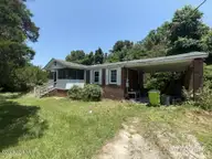 5516 County Line Road, New Bern, NC 28562 — 3-bedroom home, New Bern, NC, photo 1 of 14: A Front View