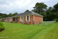 126 Dare Drive, New Bern, NC 28560 — 3-bedroom home in Croatan Woods, New Bern, NC, photo 1 of 18: 126 Dare-0753