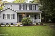 156 Longwood Drive, Stella, NC 28582 — 3-bedroom home in White Oak Landing, Stella, NC, photo 3 of 38