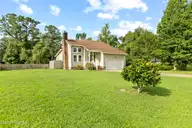 329 Southwest Drive, Jacksonville, NC 28540 — 3-bedroom home in Beech Tree Hollow, Jacksonville, NC, photo 2 of 30