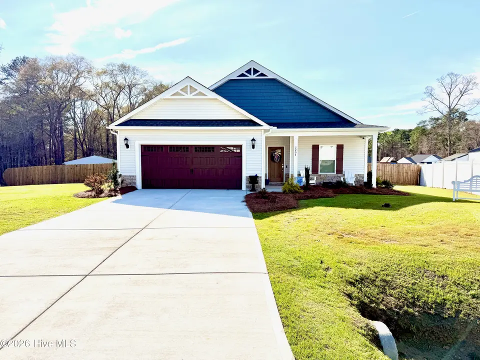 2204 Staley Court, Kinston, NC 28504 — 4-bedroom home in Marion Heights, Kinston, NC, photo 1 of 32: Front Drive