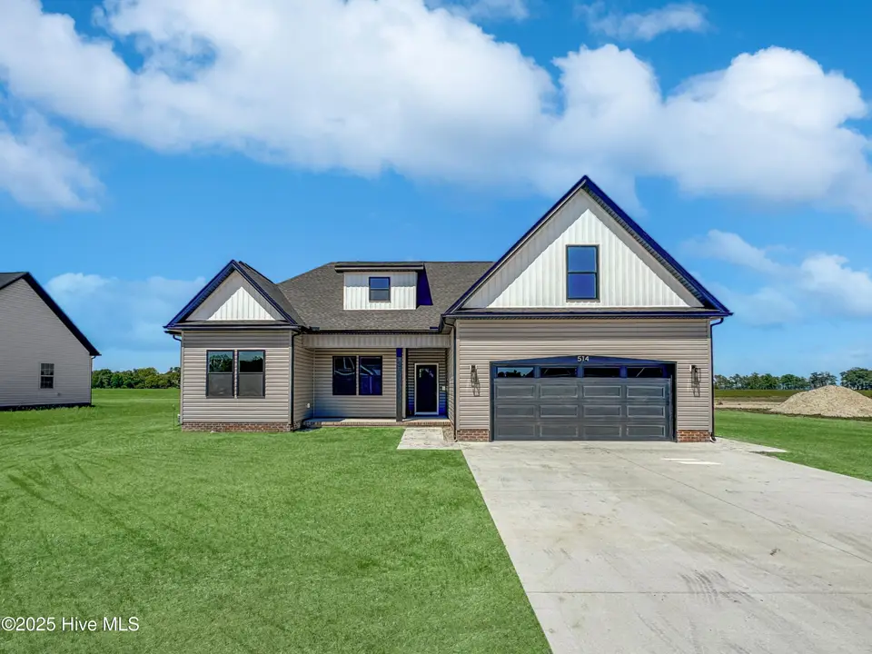 2111 Staysail Drive, Elizabeth City, NC 27909 — 5-bedroom home in Tooley Harbor, Elizabeth City, NC, photo 1 of 31: Front of Home