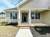 827 Hidden Bridge Drive, Jacksonville, NC 28546 — 3-bedroom home in Towne Pointe, Jacksonville, NC, photo 5 of 47: IMG_7756