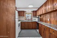 100 Crews Lane, Hubert, NC 28539 — 3-bedroom waterfront manufactured home in Brown Div, Hubert, NC, photo 16 of 45
