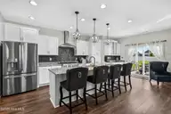 318 Naval Store Drive, Jacksonville, NC 28546 — 5-bedroom home in Onslow Bay, Jacksonville, NC, photo 16 of 47