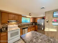 512 S Pine Cone Lane, Jacksonville, NC 28546 — 3-bedroom home in Willow Woods, Jacksonville, NC, photo 6 of 19: Kitchen