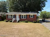 1307 Sunset Avenue, Tarboro, NC 27886 — 2-bedroom home, Tarboro, NC, photo 1 of 16: 1307 SUNSET AVE FT