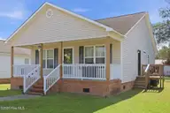 311 Fleming Street, Washington, NC 27889 — 3-bedroom home, Washington, NC, photo 3 of 41: 3-web-or-mls-IMG_0003 (1)