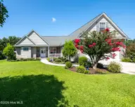 109 Stony Brook Drive, New Bern, NC 28562 — 3-bedroom home in Hunters Ridge, New Bern, NC, photo 1 of 46: 109 Stony Brook, New Bern NC
