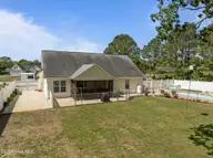 116 Bur Oaks Boulevard, Newport, NC 28570 — 3-bedroom home in Bur Oaks, Newport, NC, photo 6 of 49: 6-web-or-mls-116 Bur Oaks Blvd 006