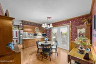 2200 Oakview Drive, New Bern, NC 28562 — 3-bedroom home in Oakview, New Bern, NC, photo 18 of 53: 29-web-or-mls-0C0A6493