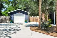 103 NW 25th Street, Oak Island, NC 28465 — 3-bedroom home in Pinners Point, Oak Island, NC, photo 5 of 53
