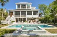 5514 Gondolier Drive, New Bern, NC 28560 — 4-bedroom waterfront home in Fairfield Harbour, New Bern, NC, photo 3 of 33: 5514 Gondolier Dr.