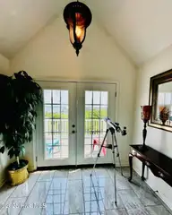 108 Kiawa Drive, Indian Beach, NC 28512 — 4-bedroom waterfront home in Kiawa, Indian Beach, NC, photo 23 of 54: Screenshot 2025-05-28 at 9.08.00 AM