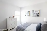 504 Sandy Hollow Drive, Jacksonville, NC 28540 — 4-bedroom home in Sandy Hollow, Jacksonville, NC, photo 21 of 22: Photo of similar home-Furnished