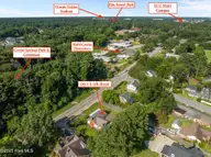 2411 E 5th Street, Greenville, NC 27858 — 4-bedroom home in College Heights, Greenville, NC, photo 9 of 48: 47-web-or-mls-DJI_0919