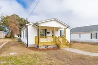 1306 Fisher Street, Morehead City, NC 28557 — 3-bedroom home in Morehead City, Morehead City, NC, photo 2 of 40