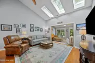 208 Inland Greens Circle, Wilmington, NC 28405 — 3-bedroom townhome in Inland Greens, Wilmington, NC, photo 11 of 41
