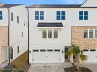 826 Anchors Bend Way 6, Wilmington, NC 28411 — 3-bedroom townhome in Anchors Bend, Wilmington, NC, photo 1 of 53: 009_826_anchors_bend_way_924