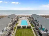 277 Salter Path Road 63, Pine Knoll Shores, NC 28512 — 2-bedroom waterfront townhome in Pine Knoll Townes, Pine Knoll Shores, NC, photo 22 of 31: Pine Knoll Townes 63