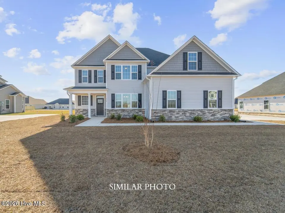 700 Secession Lane, Jacksonville, NC 28546 — 5-bedroom home in Stateside, Jacksonville, NC, photo 1 of 40