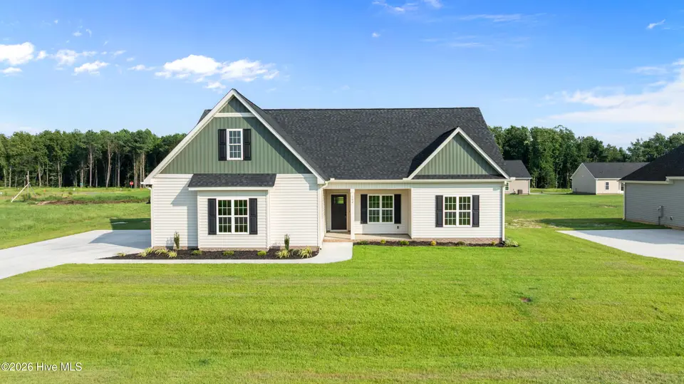 102 Mary Hopes Place, Goldsboro, NC 27534 — 3-bedroom home in Derby Ridge, Goldsboro, NC, photo 1 of 25: Main