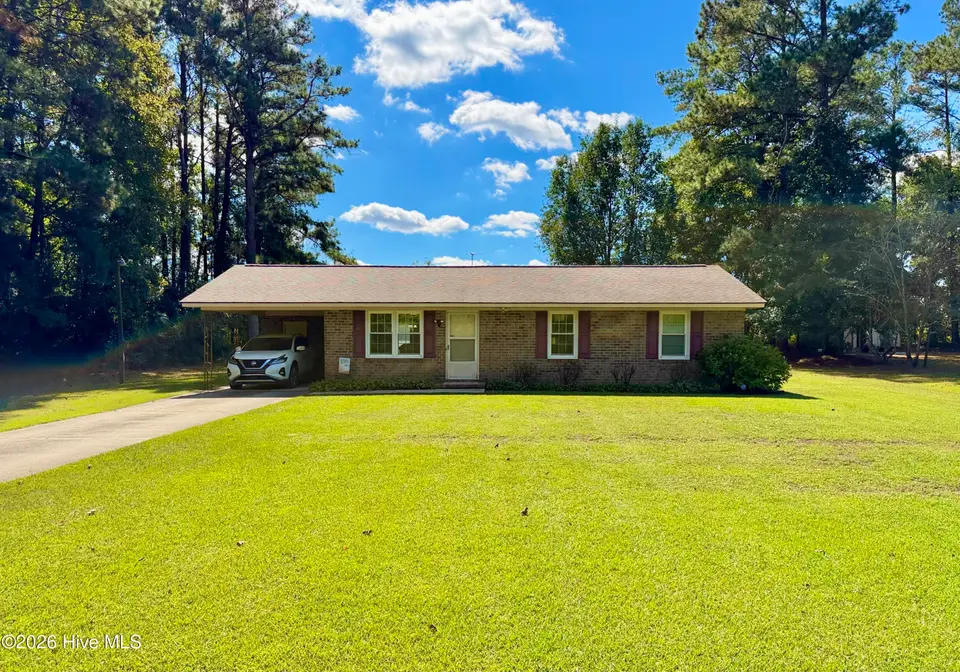 1718 Freedom Drive, Kinston, NC 28501 — 3-bedroom home, Kinston, NC, photo 1 of 32: IMG_4024 (1)