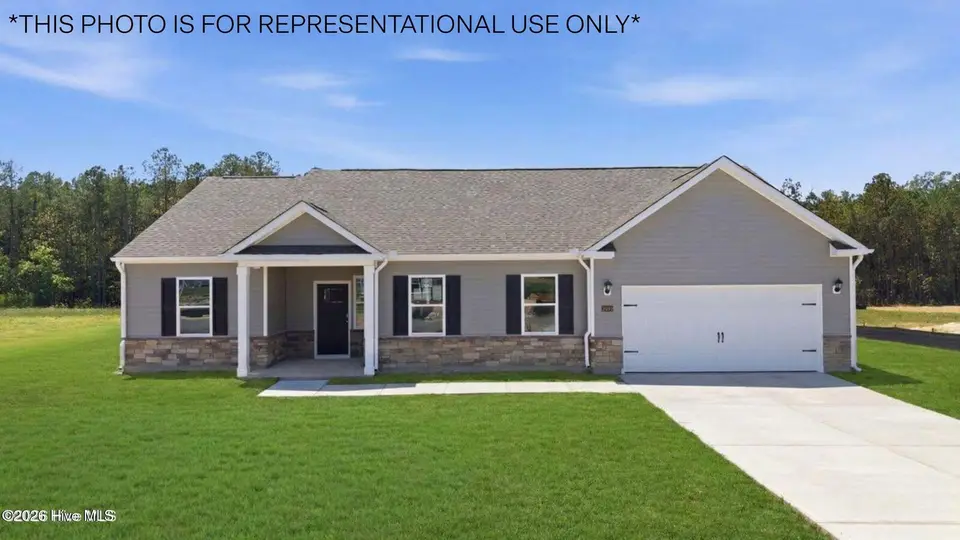 267 Lake Tyler Drive, New Bern, NC 28560 — 3-bedroom home in Tyler, Home on the Lake, New Bern, NC, photo 1 of 30