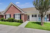 3011 Lauren Place Drive Apt 103, Wilmington, NC 28405 — 2-bedroom townhome in Lauren Place, Wilmington, NC, photo 2 of 27
