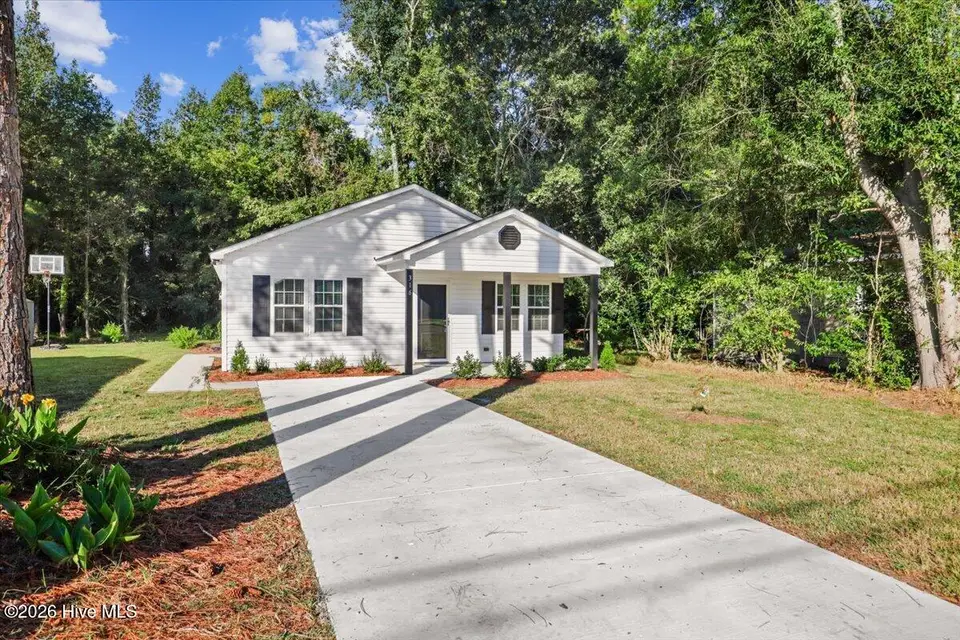 316 S Gum South Street, Warsaw, NC 28398 — 3-bedroom home, Warsaw, NC, photo 1 of 27: 03-316 S Gum St-3