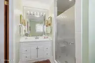 205 Club Colony Drive, Atlantic Beach, NC 28512 — 5-bedroom waterfront home in Club Colony, Atlantic Beach, NC, photo 15 of 38: Ensuite Bath