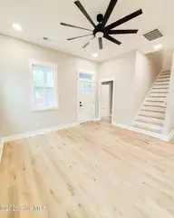 907 Wooster Street, Wilmington, NC 28401 — 4-bedroom home in Dawson-Castle Street, Wilmington, NC, photo 3 of 17: Wooster St Living
