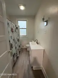 410 N Road Street, Elizabeth City, NC 27909 — 5-bedroom home, Elizabeth City, NC, photo 22 of 26: IMG_2196