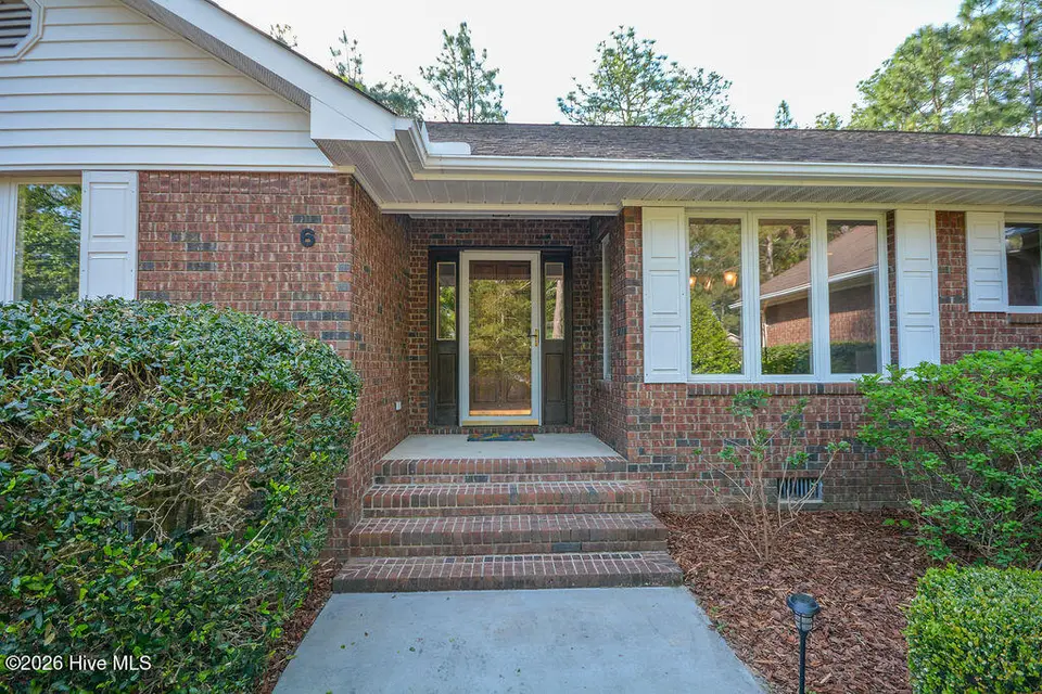 6 Spruce Lane, Pinehurst, NC 28374 — 3-bedroom home in Unit 12, Pinehurst, NC, photo 1 of 56: 6Spruce-15