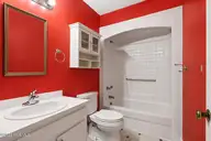 Trappers Creek, New Bern — 2-bedroom townhome in Trappers Creek, New Bern, NC, photo 8 of 16: 112 Mourning Dove Trail