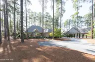 29 Abbottsford Drive, Pinehurst, NC 28374 — 3-bedroom home in Pinewild CC, Pinehurst, NC, photo 2 of 68: DSC_9585