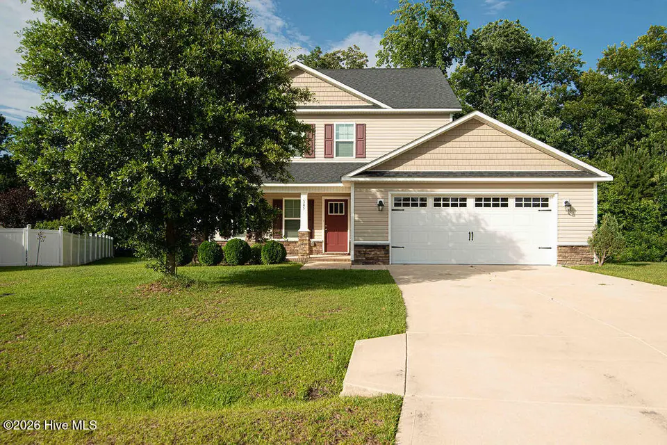 305 Ridge Land Court, Maysville, NC 28555 — 4-bedroom home in Waterford Ridge, Maysville, NC, photo 1 of 37