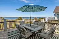 4204 Emerald Drive, Emerald Isle, NC 28594 — 5-bedroom waterfront home in Windfall South, Emerald Isle, NC, photo 7 of 65: 4204 Emerald Drive