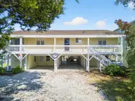 401 Dolphin Street, Sunset Beach, NC 28468 — 3-bedroom waterfront home, Sunset Beach, NC, photo 1 of 63: Kahunaphoto.com-0043