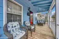 209 Queen Street, Wilmington, NC 28401 — 2-bedroom home in Downtown, Wilmington, NC, photo 4 of 22: 004_img_2639_236